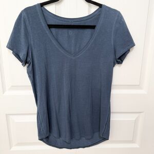 Women Lululemon Love Tee V Neck Fade Hip Length Relaxed Fit in Moon Blue